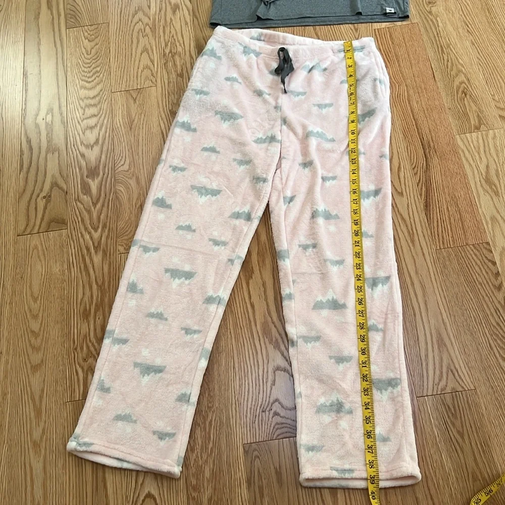 New! BearPaw grey/pink multi two piece pajama set.
